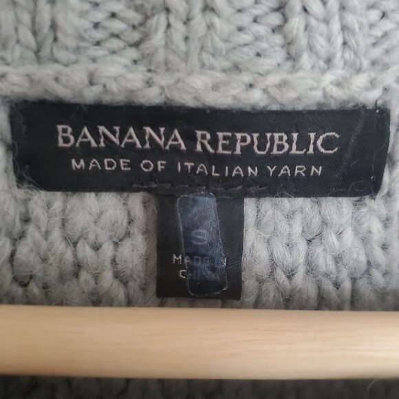 Banana Republic light gray wool and alpaca blend fuzzy carpet sweater - Picture 7 of 7